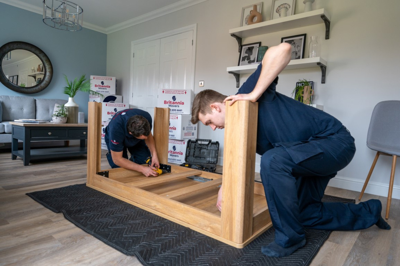 Dismantling dining table